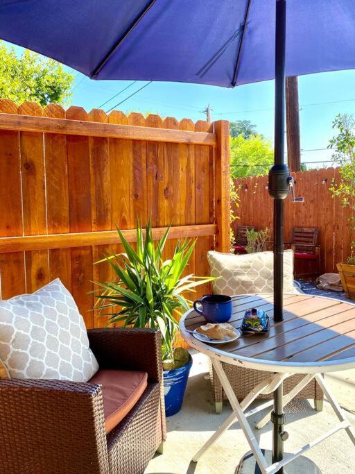 Vakantiehuis Hidden Gem La 2bd House With Dreamy Backyard Los Angeles