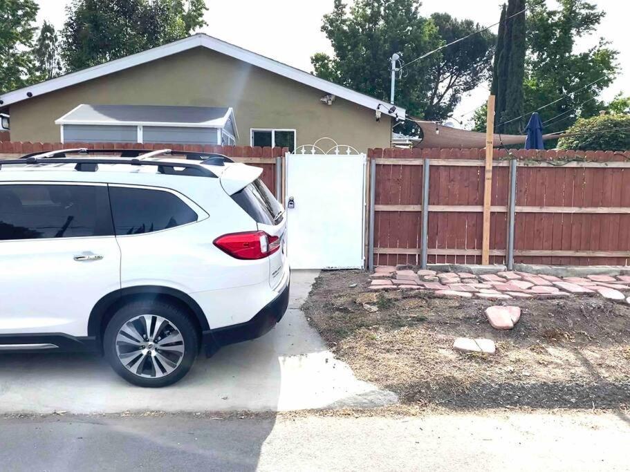 Hidden Gem La 2bd House With Dreamy Backyard Vakantiehuis Los Angeles